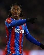 记者：预计阿森纳将与水晶宫正式商谈埃泽转会