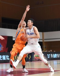 陈林坚有望加盟山东男篮，近两赛季，他仅出战10场比赛