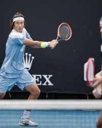 开云电子-张之臻澳网男双又突破 期待巴黎能与郑钦文打混双