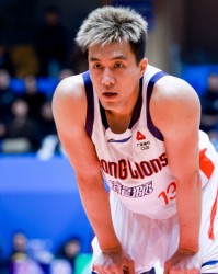 赵嘉义丢绝杀！郭艾伦19分广州险胜青岛获3连胜 徐昕13+10