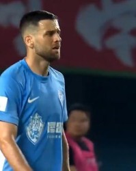 开云官方网站-赵四：阿利米停球不如俺爸 河南敢拼二分之一球 大连踢得太老实了